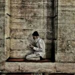 ترجوا النجاة ولم تسلك مسالكها أن السفينة لا تجري على اليبس 1